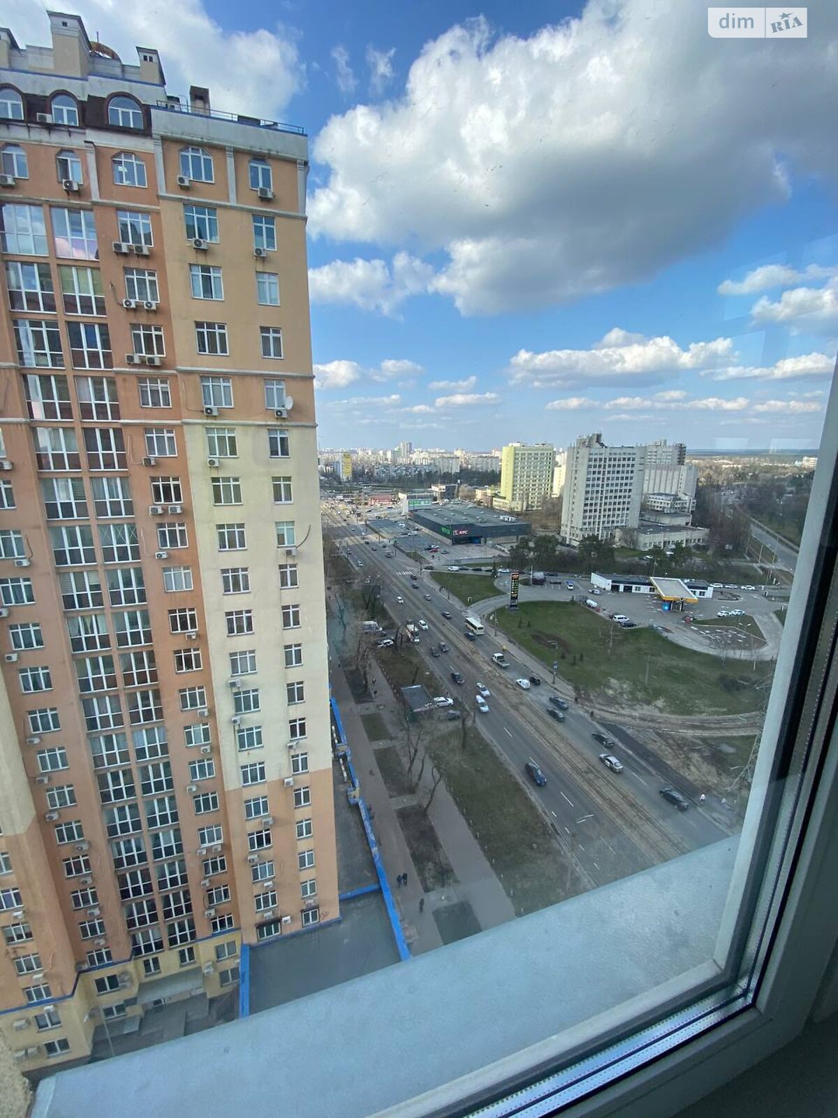 Продаж чотирикімнатної квартири в Києві, на вул. Гната Хоткевича 12, фото 1