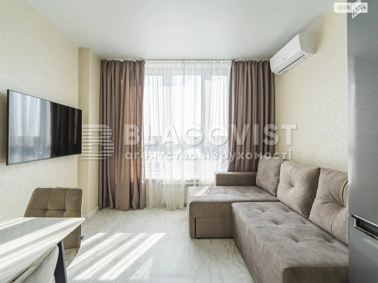 Продажа однокомнатной квартиры в Киеве, на ул. Набережно-Рыбальская дорога 27, фото 1