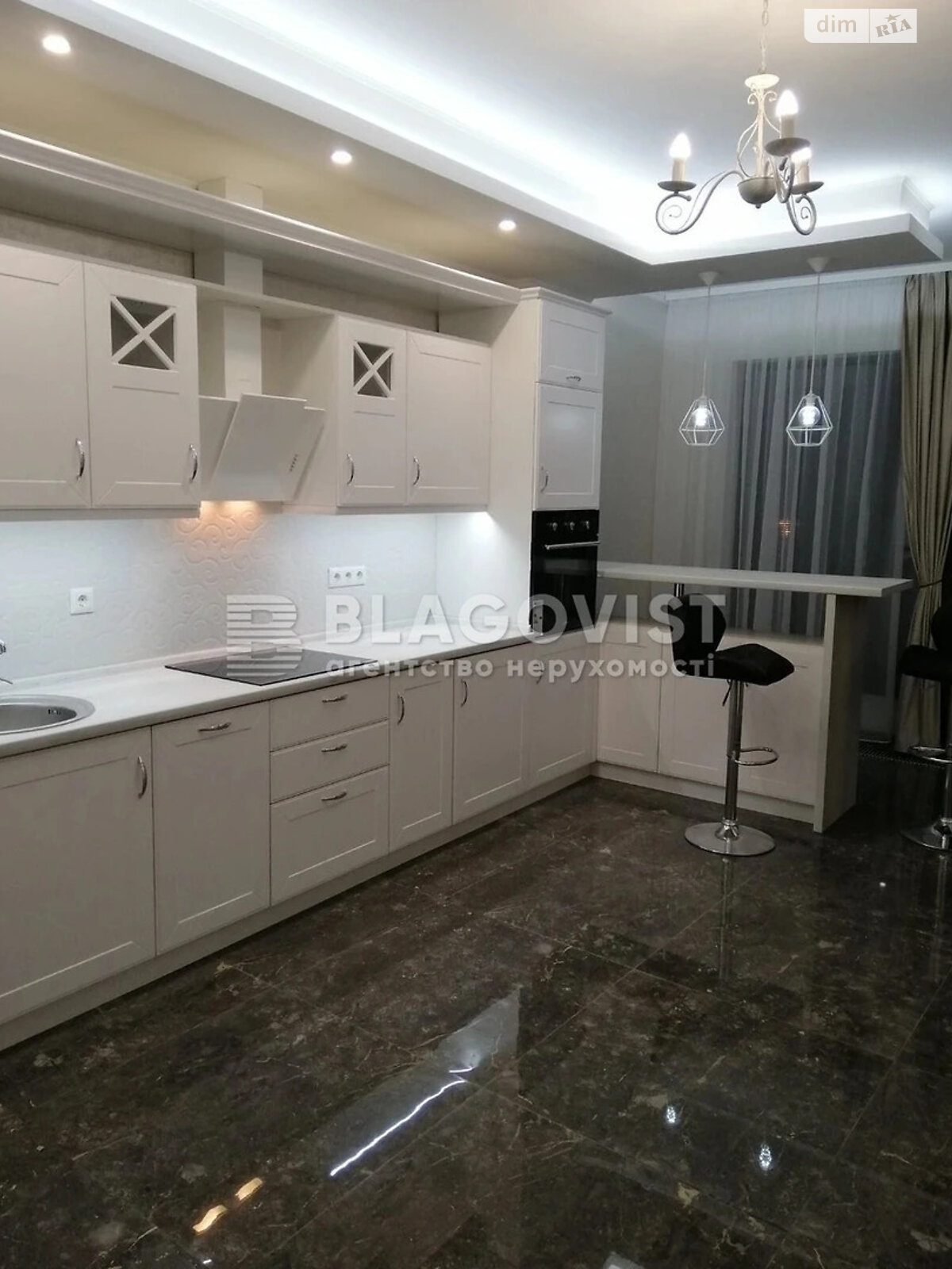 Продажа однокомнатной квартиры в Киеве, на ул. Набережно-Рыбальская дорога 27, фото 1