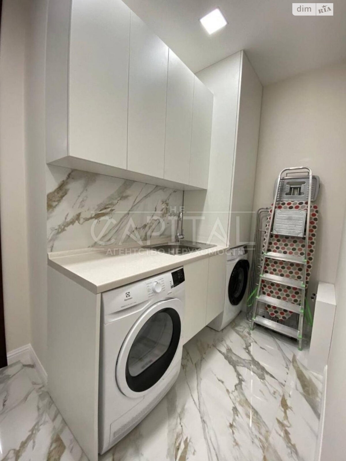 Продажа трехкомнатной квартиры в Киеве, на ул. Набережно-Рыбальская 3, фото 1 Продажа трехкомнатной квартиры в Киеве, на ул. Набережно-Рыбальская 3, фото 1