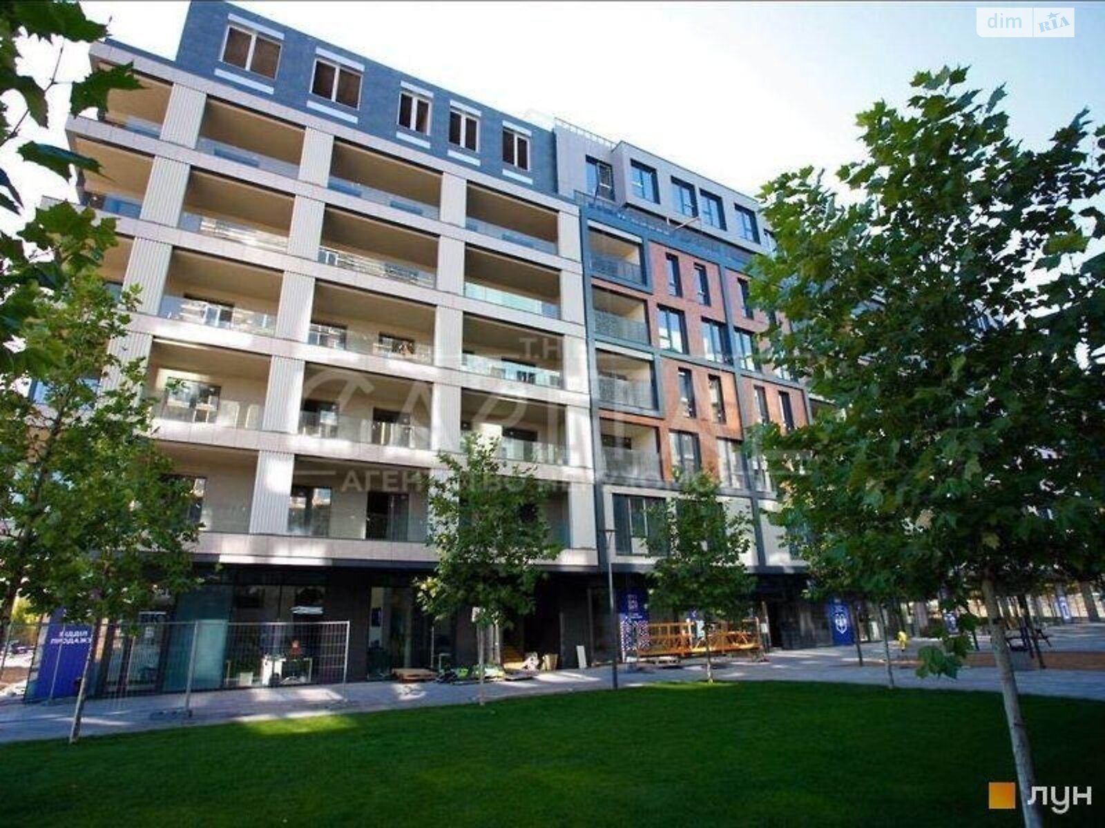 Продажа трехкомнатной квартиры в Киеве, на ул. Набережно-Рыбальская 3, фото 1 Продажа трехкомнатной квартиры в Киеве, на ул. Набережно-Рыбальская 3, фото 1