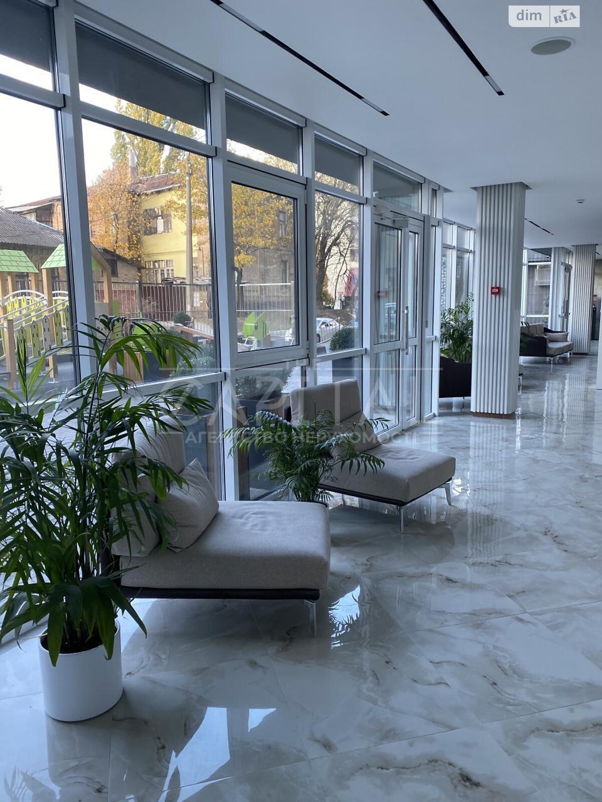 Продаж трикімнатної квартири в Києві, на вул. Нагірна 16, фото 1 Продаж трикімнатної квартири в Києві, на вул. Нагірна 16, фото 1