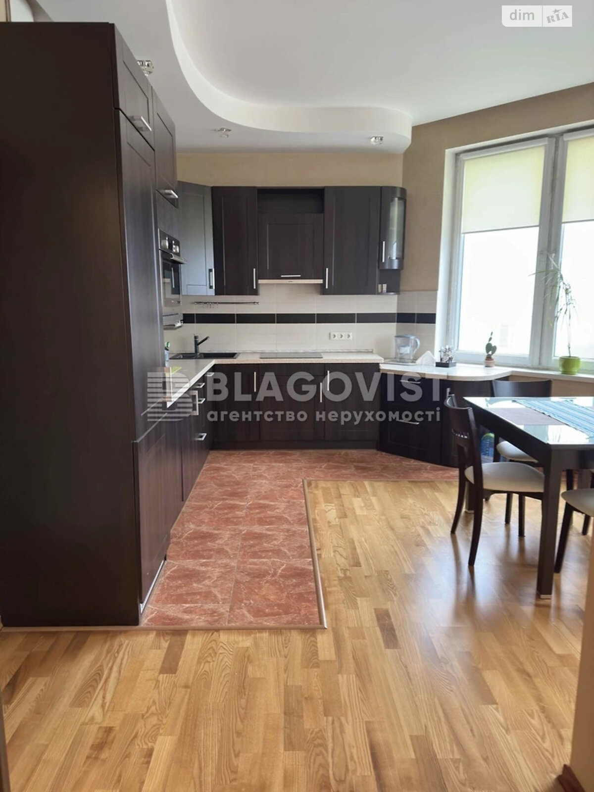 Продажа трехкомнатной квартиры в Киеве, на пер. Нестеровский 6, фото 1 Продажа трехкомнатной квартиры в Киеве, на пер. Нестеровский 6, фото 1