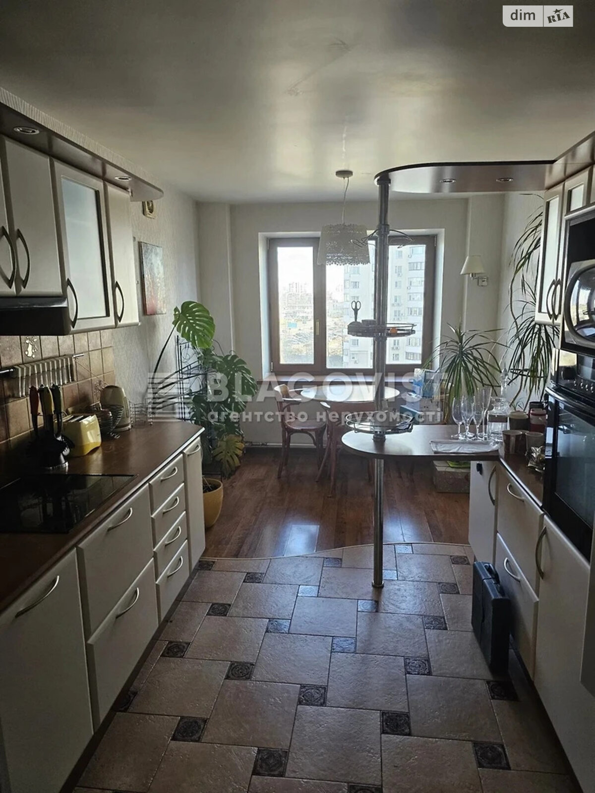 Продажа трехкомнатной квартиры в Киеве, на просп. Николая Бажана 24/1, фото 1 Продажа трехкомнатной квартиры в Киеве, на просп. Николая Бажана 24/1, фото 1