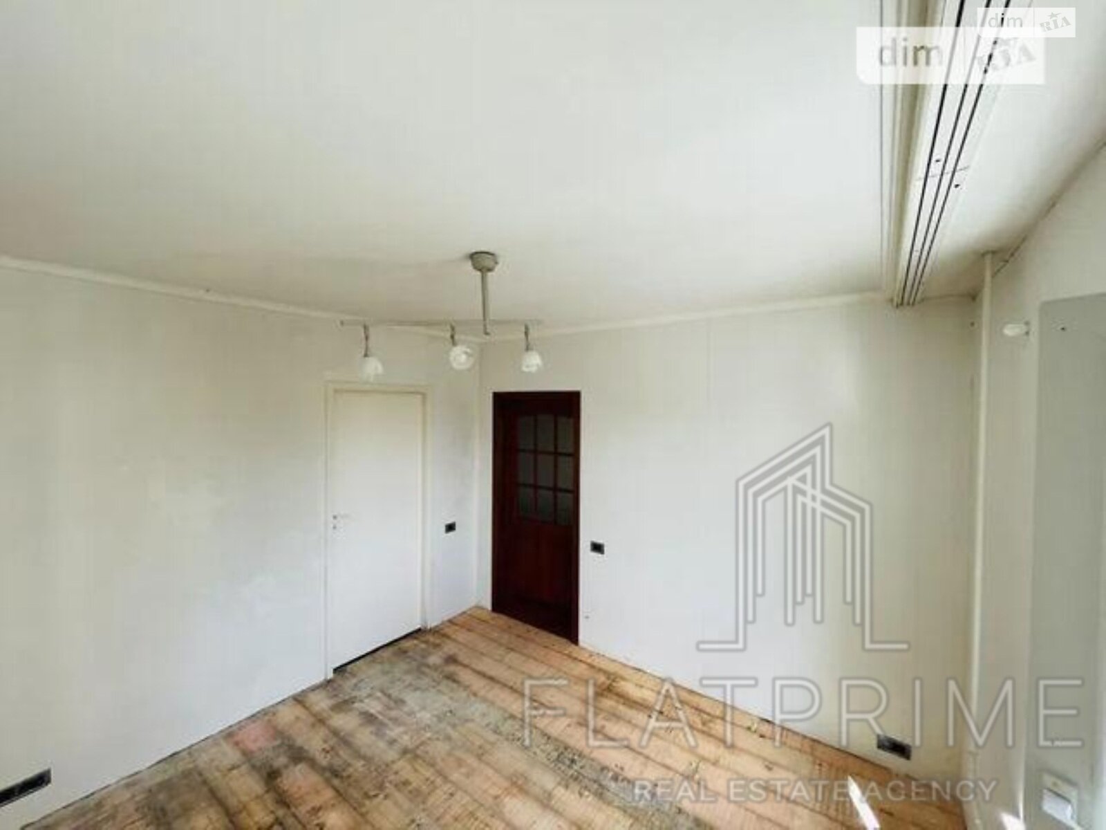 Продажа трехкомнатной квартиры в Киеве, на ул. Николая Лаврухина 7, фото 1