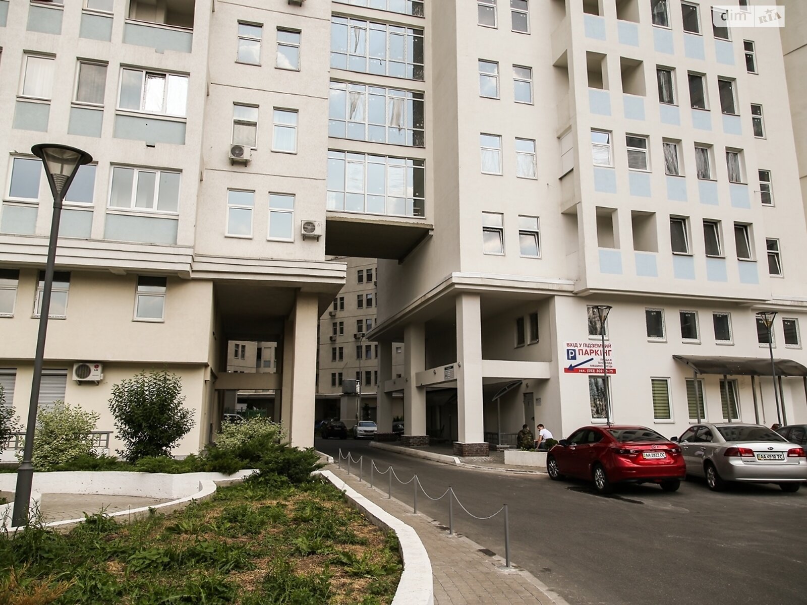 Продаж двокімнатної квартири в Києві, на бул. Миколи Міхновського 14-16, фото 1 Продаж двокімнатної квартири в Києві, на бул. Миколи Міхновського 14-16, фото 1