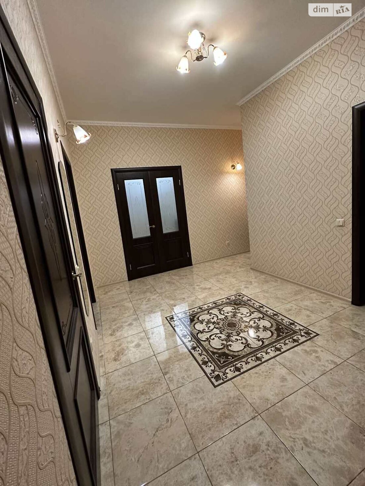 Продаж двокімнатної квартири в Києві, на бул. Миколи Міхновського 14-16, фото 1 Продаж двокімнатної квартири в Києві, на бул. Миколи Міхновського 14-16, фото 1
