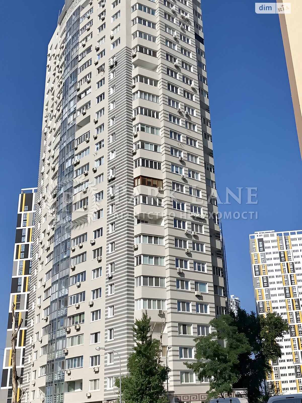 Продажа трехкомнатной квартиры в Киеве, на ул. Андрея Аболмасова 6, район Никольская Слободка фото 1 Продажа трехкомнатной квартиры в Киеве, на ул. Андрея Аболмасова 6, район Никольская Слободка фото 1