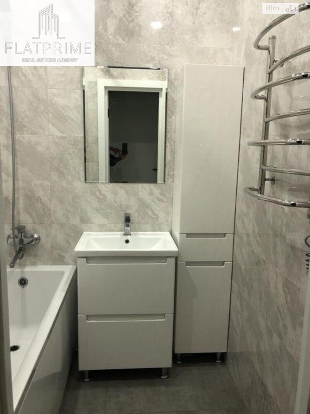 Продаж двокімнатної квартири в Києві, на вул. Андрія Аболмасова 4, район Микільська Слобідка фото 1 Продаж двокімнатної квартири в Києві, на вул. Андрія Аболмасова 4, район Микільська Слобідка фото 1