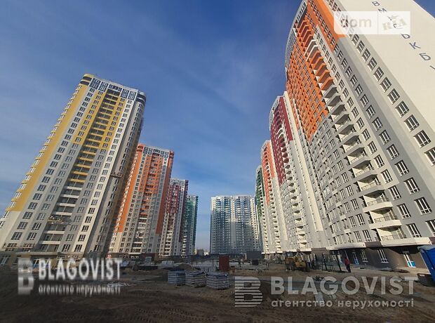 Продажа трехкомнатной квартиры в Киеве, на ул. Каховская 56, район Никольская Слободка фото 1 Продажа трехкомнатной квартиры в Киеве, на ул. Каховская 56, район Никольская Слободка фото 1