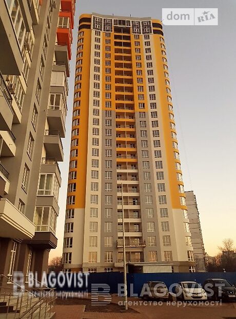 Продажа трехкомнатной квартиры в Киеве, на ул. Каховская 56, район Никольская Слободка фото 1 Продажа трехкомнатной квартиры в Киеве, на ул. Каховская 56, район Никольская Слободка фото 1
