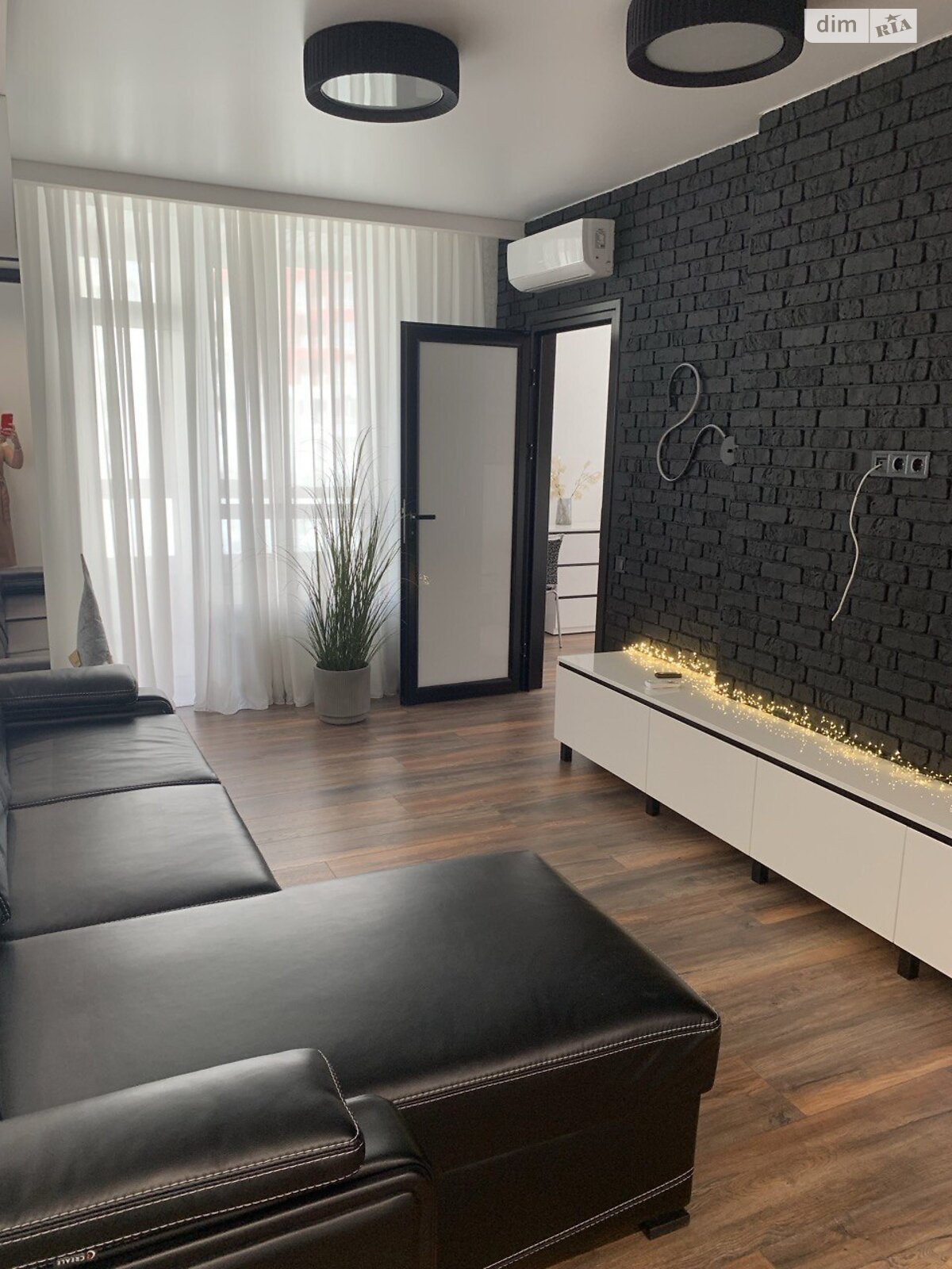 Продажа трехкомнатной квартиры в Киеве, на ул. Каховская 56, район Никольская Слободка фото 1 Продажа трехкомнатной квартиры в Киеве, на ул. Каховская 56, район Никольская Слободка фото 1
