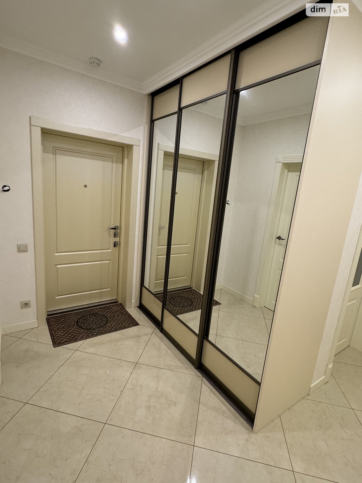 Продажа трехкомнатной квартиры в Киеве, на ул. Каховская 62А, кв. 1269, район Никольская Слободка фото 1 Продажа трехкомнатной квартиры в Киеве, на ул. Каховская 62А, кв. 1269, район Никольская Слободка фото 1