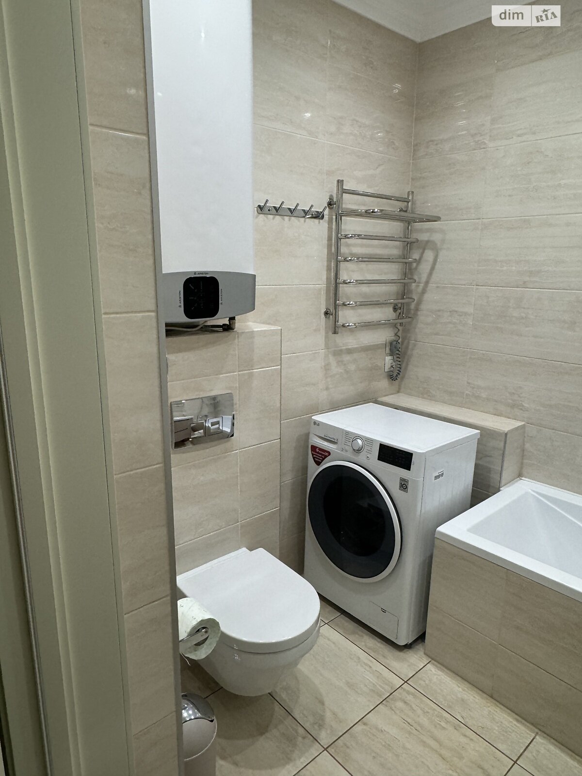 Продажа трехкомнатной квартиры в Киеве, на ул. Каховская 62А, кв. 1269, район Никольская Слободка фото 1 Продажа трехкомнатной квартиры в Киеве, на ул. Каховская 62А, кв. 1269, район Никольская Слободка фото 1