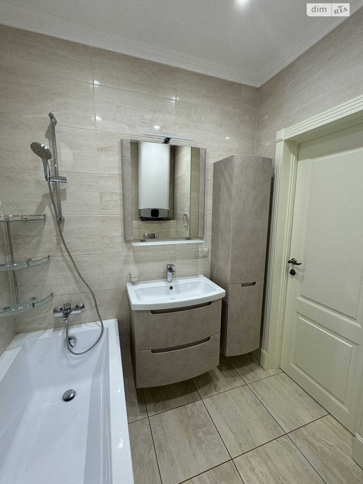 Продажа трехкомнатной квартиры в Киеве, на ул. Каховская 62А, кв. 1269, район Никольская Слободка фото 1 Продажа трехкомнатной квартиры в Киеве, на ул. Каховская 62А, кв. 1269, район Никольская Слободка фото 1