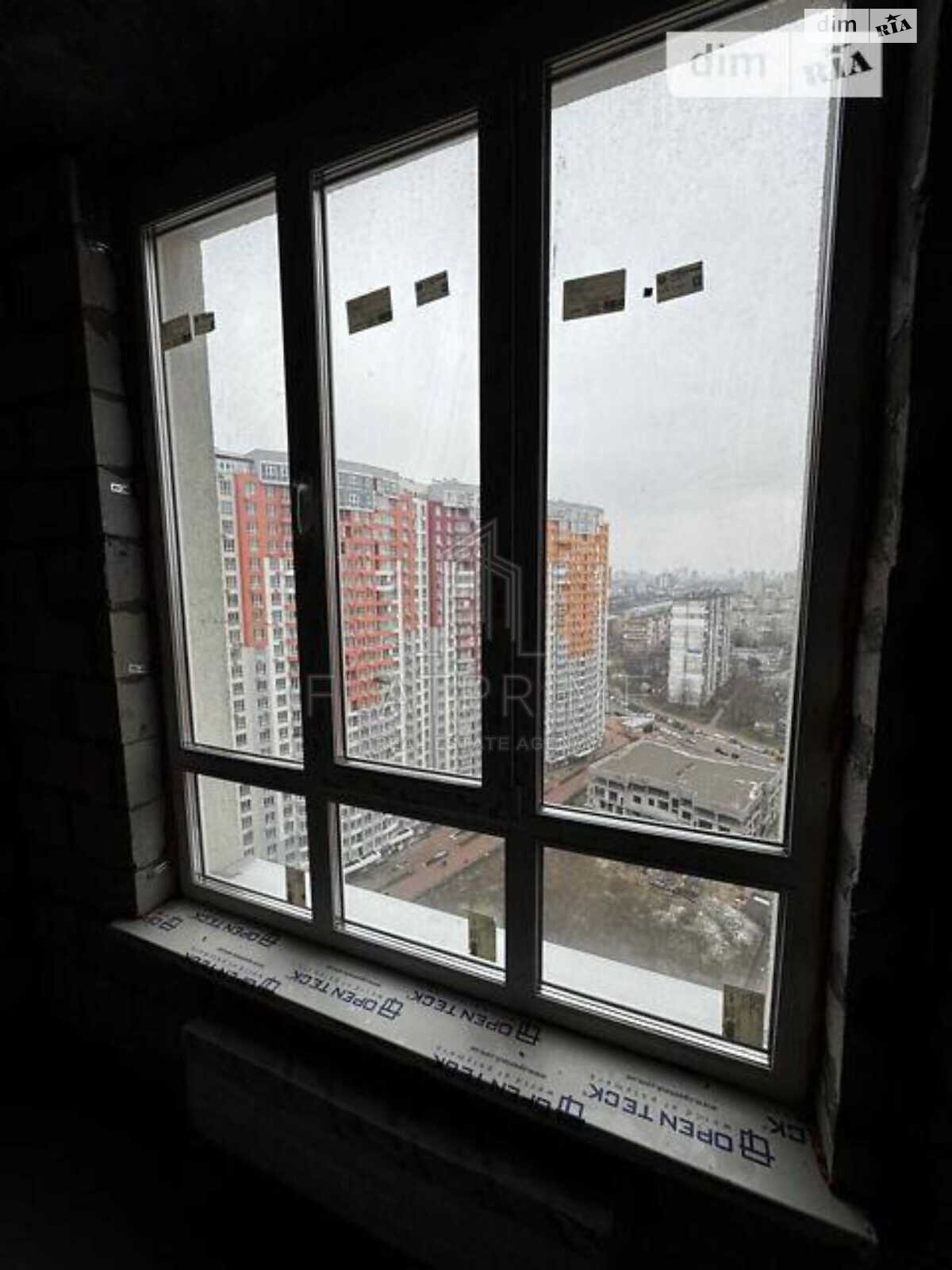 Продажа трехкомнатной квартиры в Киеве, на ул. Каховская 60, район Никольская Слободка фото 1 Продажа трехкомнатной квартиры в Киеве, на ул. Каховская 60, район Никольская Слободка фото 1