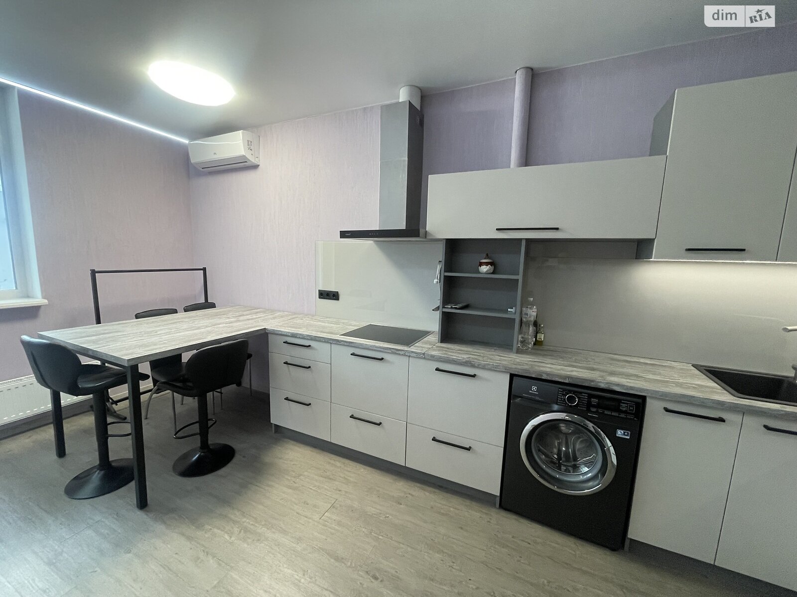 Продаж однокімнатної квартири в Києві, на вул. Каховська 62А, район Микільська Слобідка фото 1 Продаж однокімнатної квартири в Києві, на вул. Каховська 62А, район Микільська Слобідка фото 1