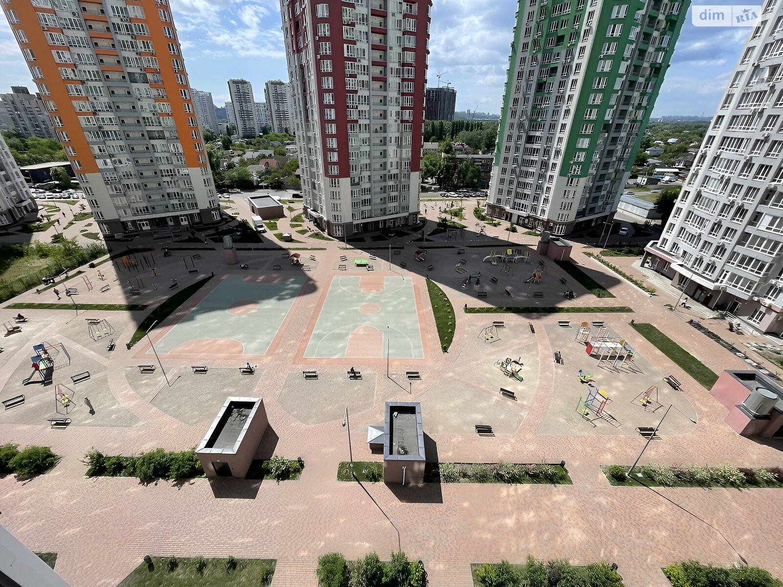 Продаж трикімнатної квартири в Києві, на вул. Каховська 62А, район Дніпровський фото 1 Продаж трикімнатної квартири в Києві, на вул. Каховська 62А, район Дніпровський фото 1