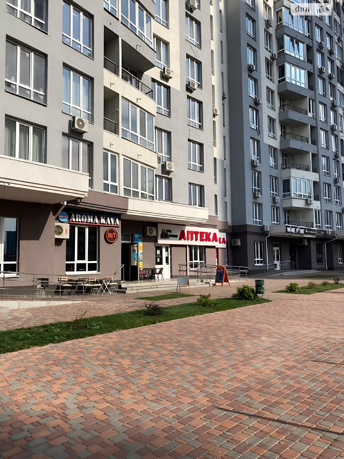 Продаж трикімнатної квартири в Києві, на вул. Каховська 62А, район Дніпровський фото 1 Продаж трикімнатної квартири в Києві, на вул. Каховська 62А, район Дніпровський фото 1