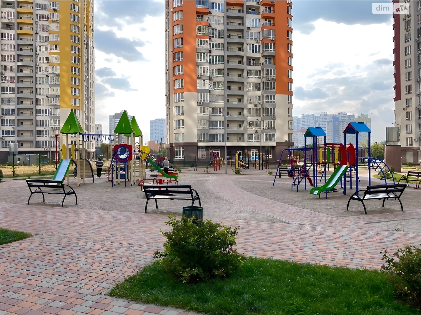 Продаж трикімнатної квартири в Києві, на вул. Каховська 62А, район Дніпровський фото 1 Продаж трикімнатної квартири в Києві, на вул. Каховська 62А, район Дніпровський фото 1