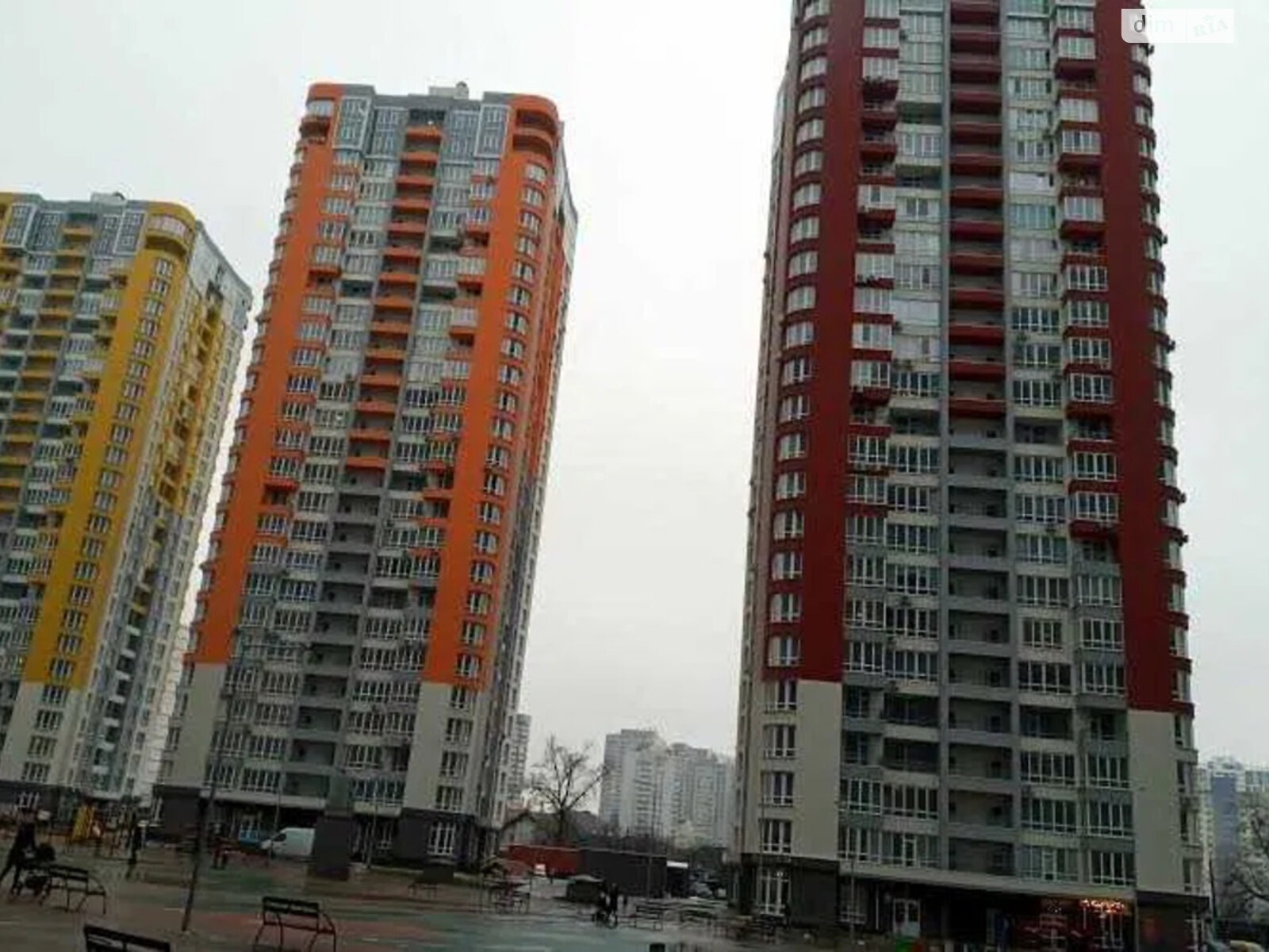 Продаж трикімнатної квартири в Києві, на вул. Каховська 56, район Микільська Слобідка фото 1 Продаж трикімнатної квартири в Києві, на вул. Каховська 56, район Микільська Слобідка фото 1