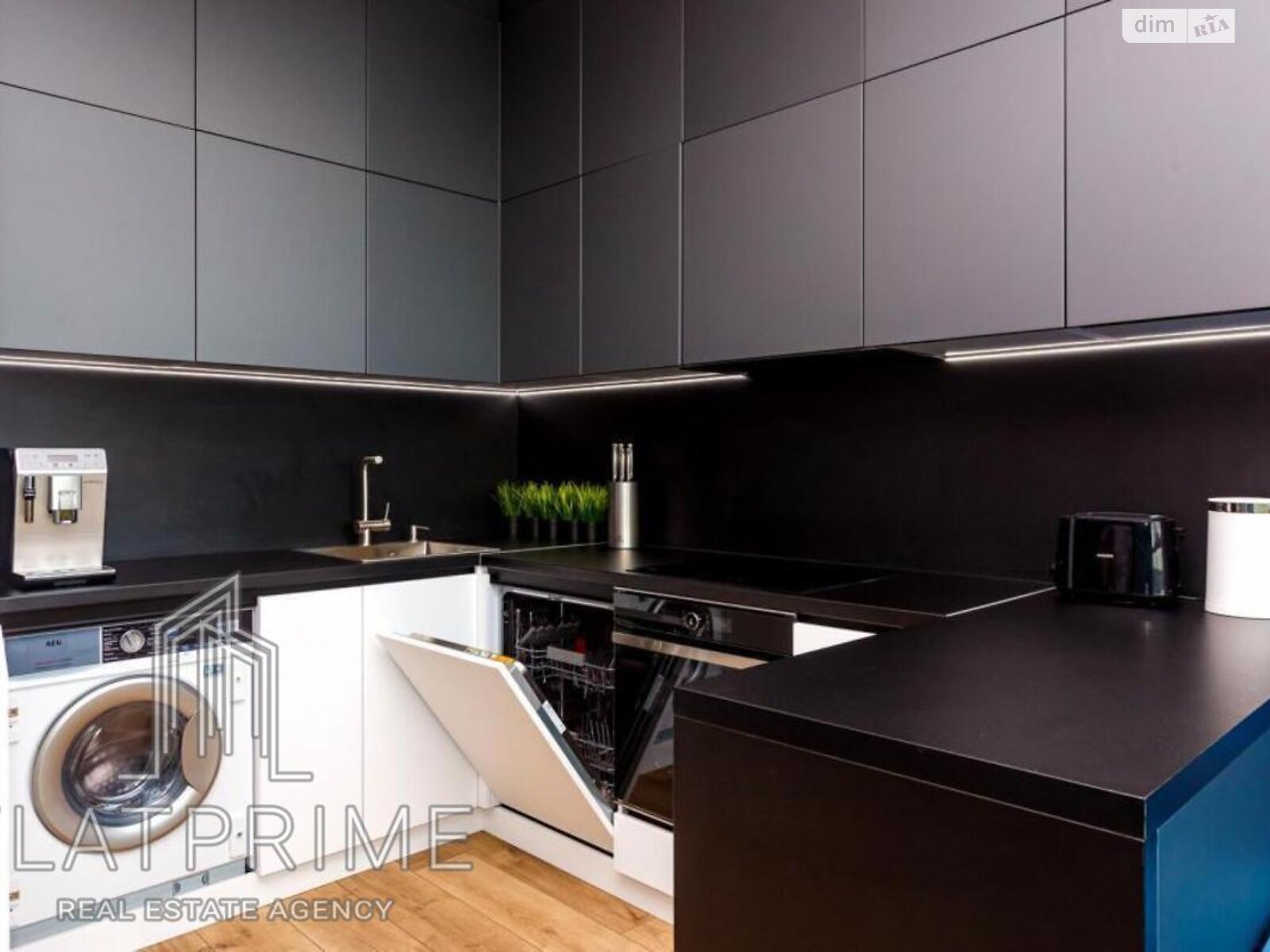 Продажа двухкомнатной квартиры в Киеве, на ул. Каховская 62А, район Никольская Слободка фото 1