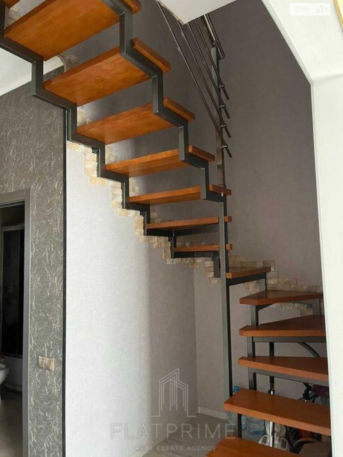 Продажа трехкомнатной квартиры в Киеве, на ул. Каховская 60, район Никольская Слободка фото 1