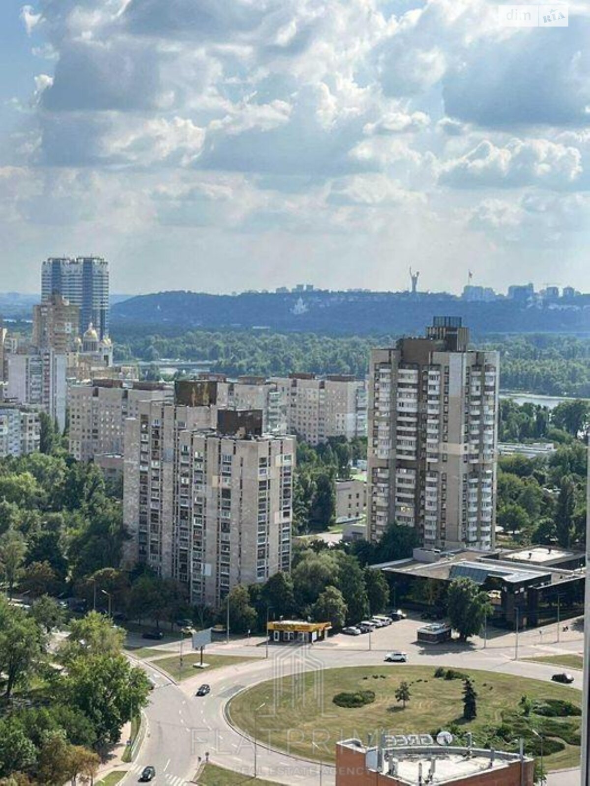 Продажа трехкомнатной квартиры в Киеве, на ул. Каховская 60, район Никольская Слободка фото 1