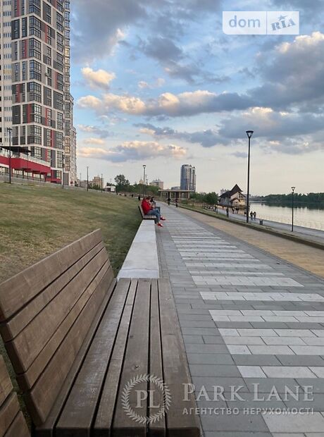 Продажа трехкомнатной квартиры в Киеве, на ул. Никольско-Слободская 8, район Никольская Слободка фото 1 Продажа трехкомнатной квартиры в Киеве, на ул. Никольско-Слободская 8, район Никольская Слободка фото 1