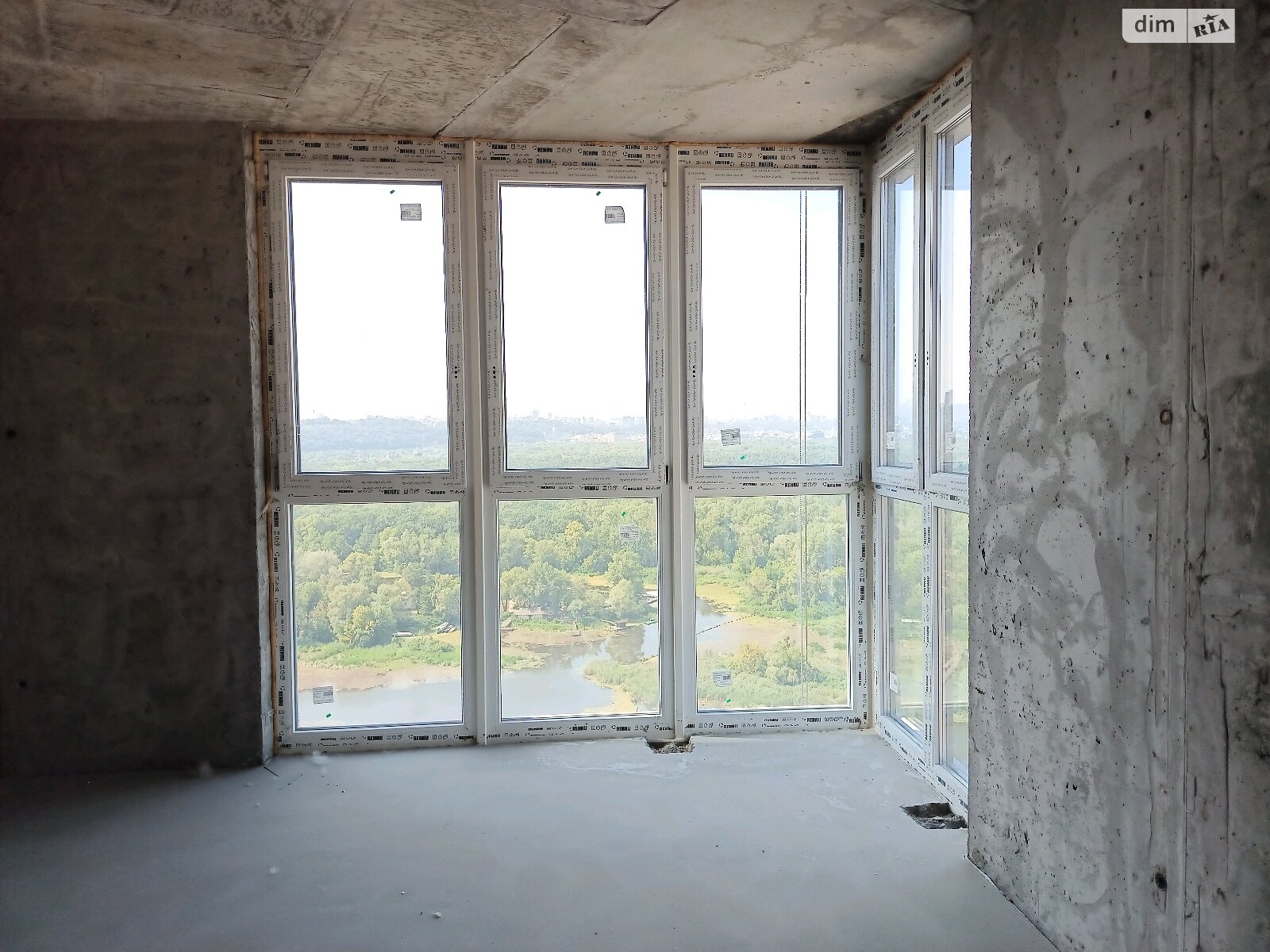 Продаж трикімнатної квартири в Києві, на вул. Микільсько-Слобідська, район Микільська Слобідка фото 1 Продаж трикімнатної квартири в Києві, на вул. Микільсько-Слобідська, район Микільська Слобідка фото 1