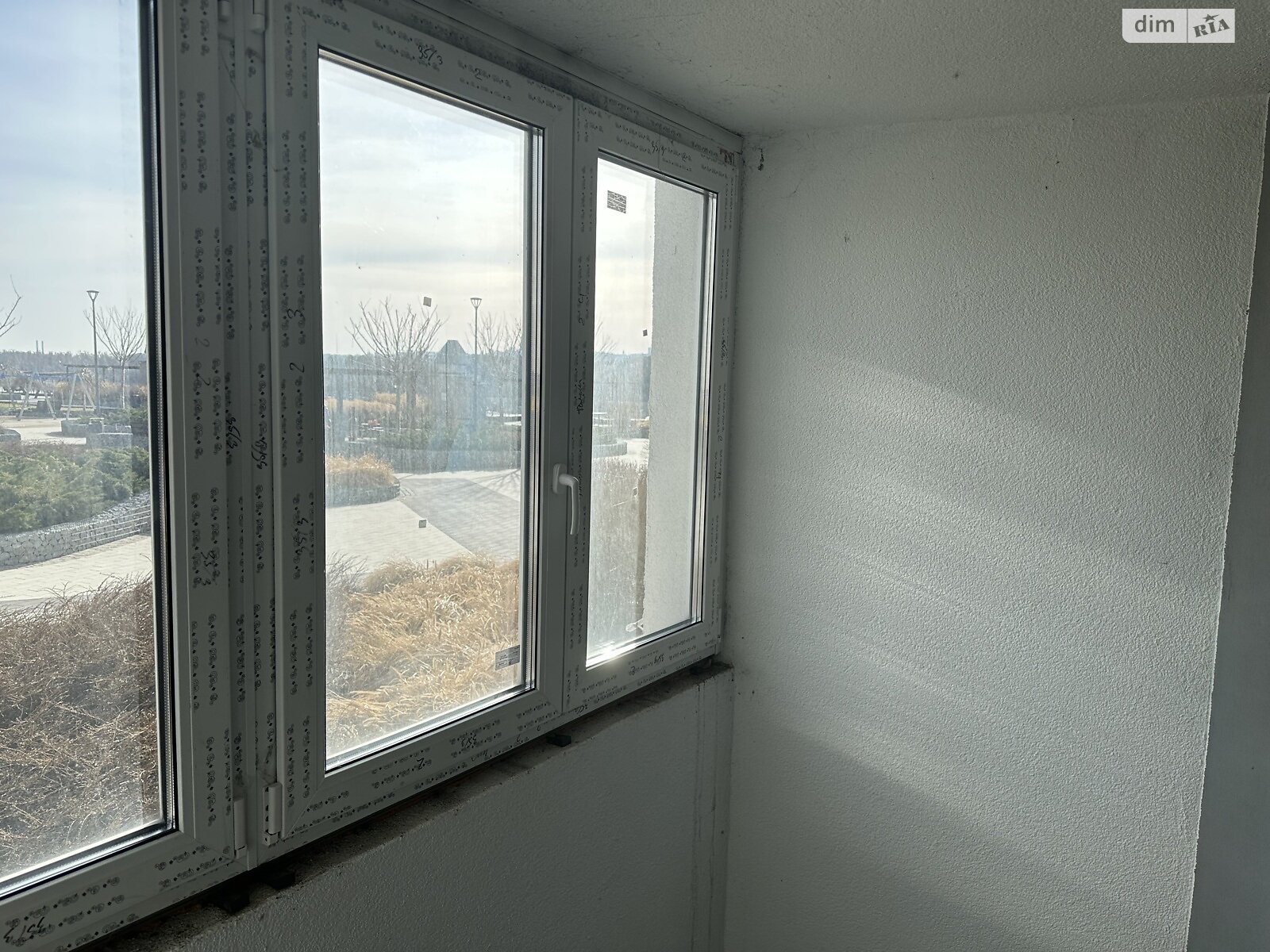 Продажа трехкомнатной квартиры в Киеве, на ул. Никольско-Слободская 15, район Никольская Слободка фото 1 Продажа трехкомнатной квартиры в Киеве, на ул. Никольско-Слободская 15, район Никольская Слободка фото 1