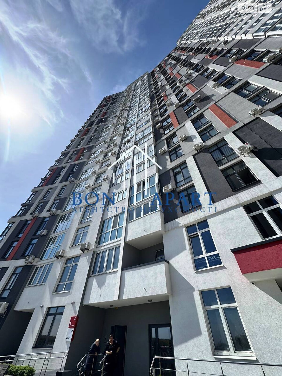 Продаж трикімнатної квартири в Києві, на вул. Микільсько-Слобідська 13, район Микільська Слобідка фото 1 Продаж трикімнатної квартири в Києві, на вул. Микільсько-Слобідська 13, район Микільська Слобідка фото 1
