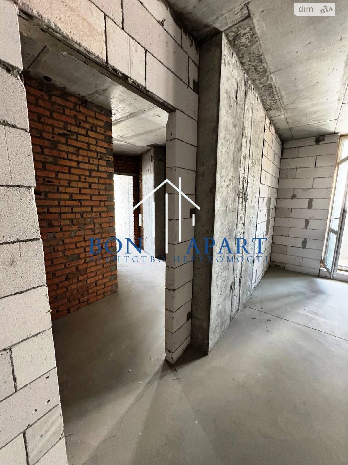 Продаж трикімнатної квартири в Києві, на вул. Микільсько-Слобідська 13, район Микільська Слобідка фото 1 Продаж трикімнатної квартири в Києві, на вул. Микільсько-Слобідська 13, район Микільська Слобідка фото 1