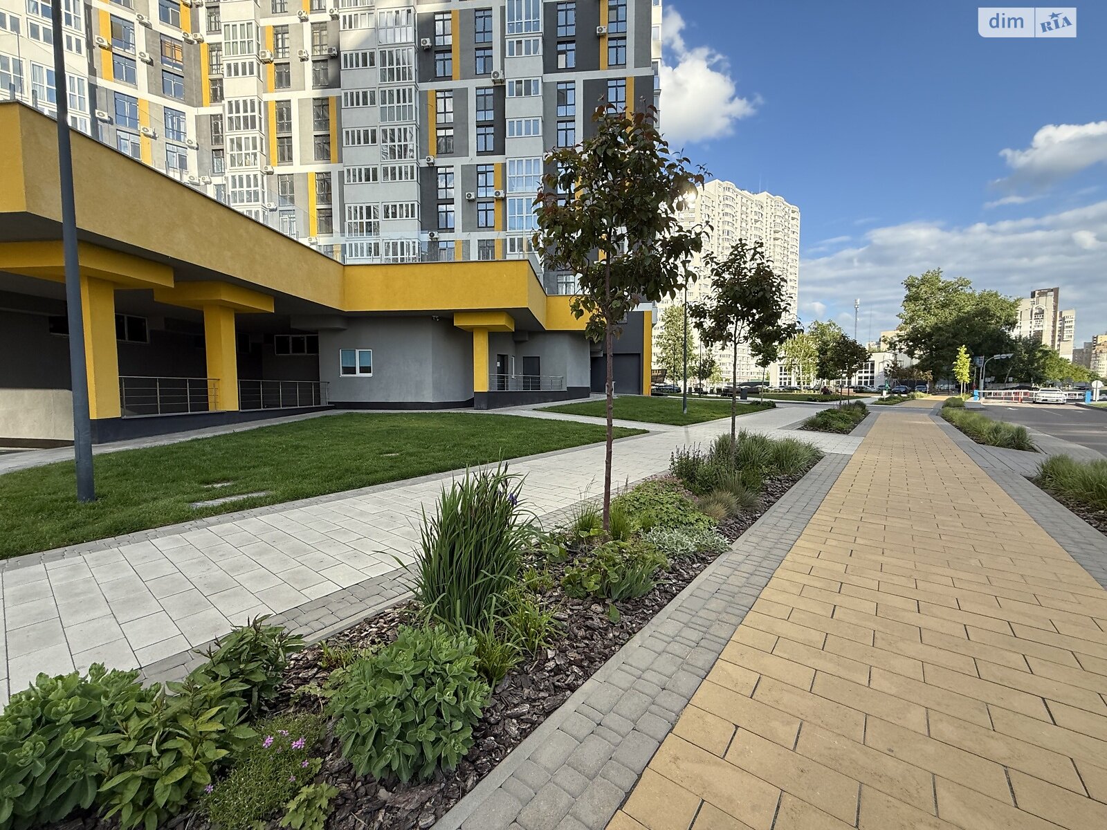 Продажа трехкомнатной квартиры в Киеве, на ул. Никольско-Слободская 8, район Никольская Слободка фото 1 Продажа трехкомнатной квартиры в Киеве, на ул. Никольско-Слободская 8, район Никольская Слободка фото 1
