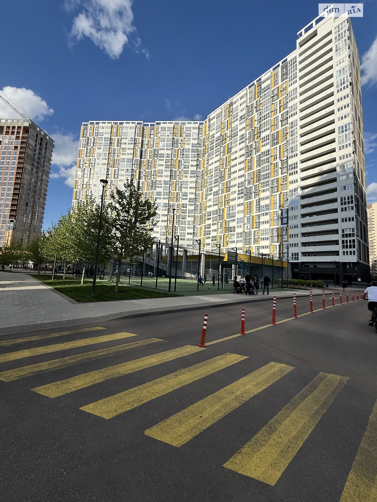 Продажа трехкомнатной квартиры в Киеве, на ул. Никольско-Слободская 8, район Никольская Слободка фото 1 Продажа трехкомнатной квартиры в Киеве, на ул. Никольско-Слободская 8, район Никольская Слободка фото 1