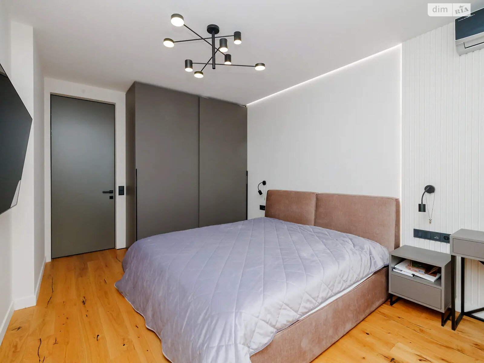 Продаж двокімнатної квартири в Києві, на вул. Микільсько-Слобідська 10, район Микільська Слобідка фото 1 Продаж двокімнатної квартири в Києві, на вул. Микільсько-Слобідська 10, район Микільська Слобідка фото 1