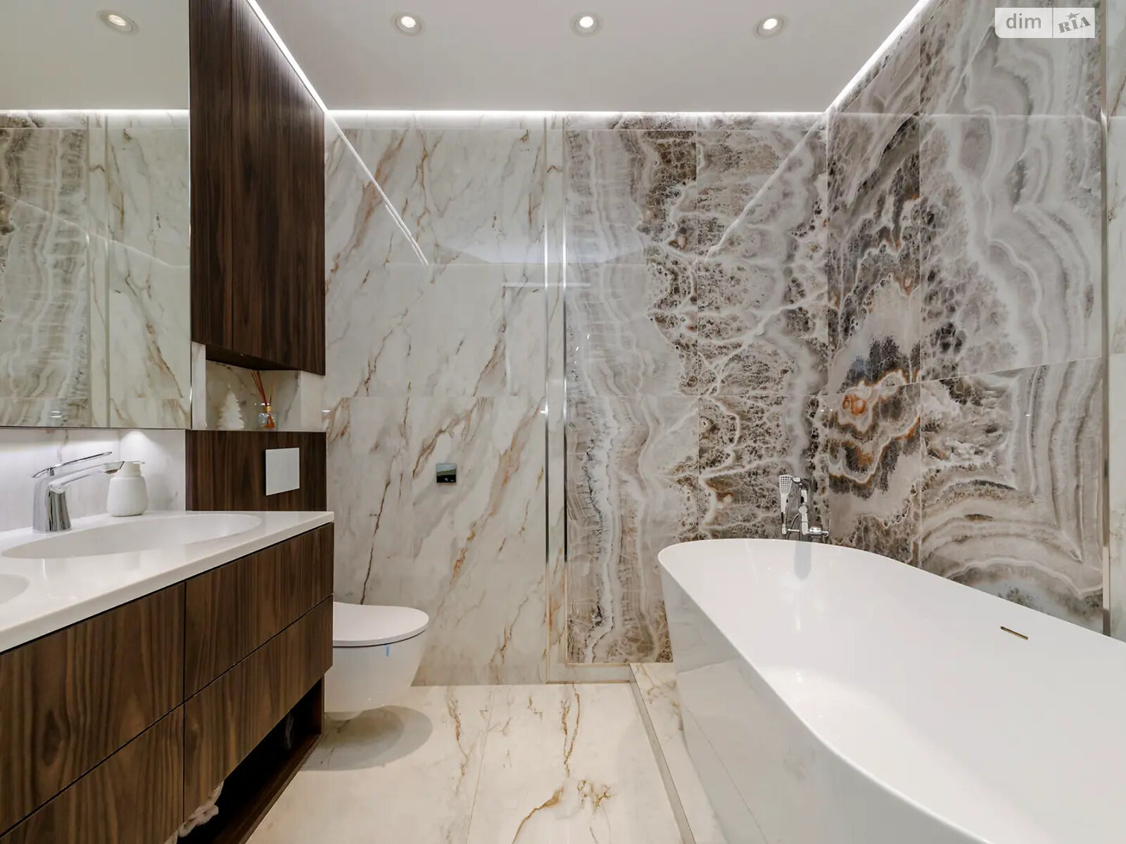 Продаж двокімнатної квартири в Києві, на вул. Микільсько-Слобідська 10, район Микільська Слобідка фото 1 Продаж двокімнатної квартири в Києві, на вул. Микільсько-Слобідська 10, район Микільська Слобідка фото 1