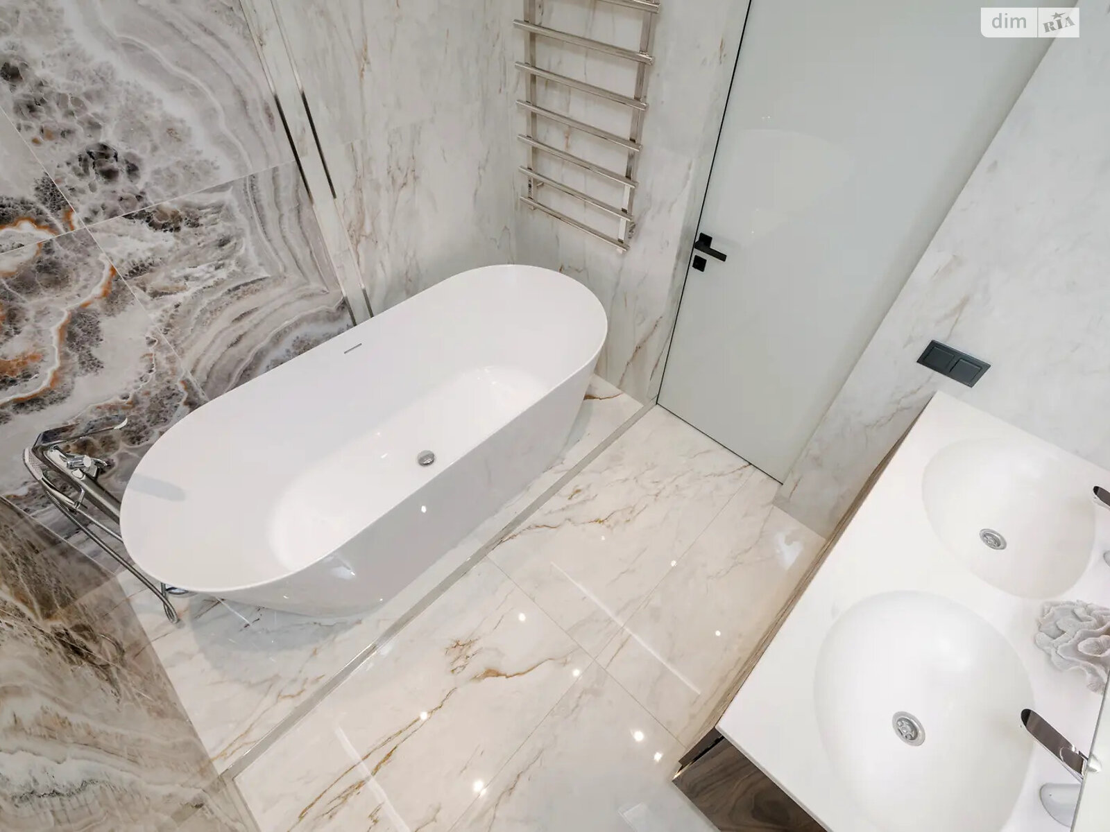 Продаж двокімнатної квартири в Києві, на вул. Микільсько-Слобідська 10, район Микільська Слобідка фото 1 Продаж двокімнатної квартири в Києві, на вул. Микільсько-Слобідська 10, район Микільська Слобідка фото 1