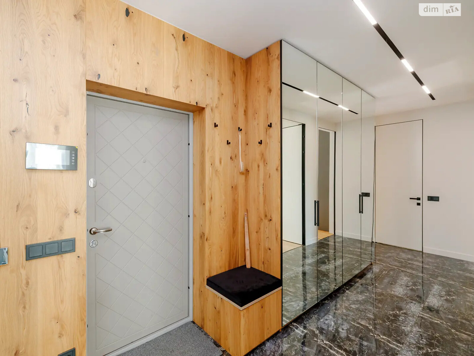 Продаж двокімнатної квартири в Києві, на вул. Микільсько-Слобідська 10, район Микільська Слобідка фото 1 Продаж двокімнатної квартири в Києві, на вул. Микільсько-Слобідська 10, район Микільська Слобідка фото 1