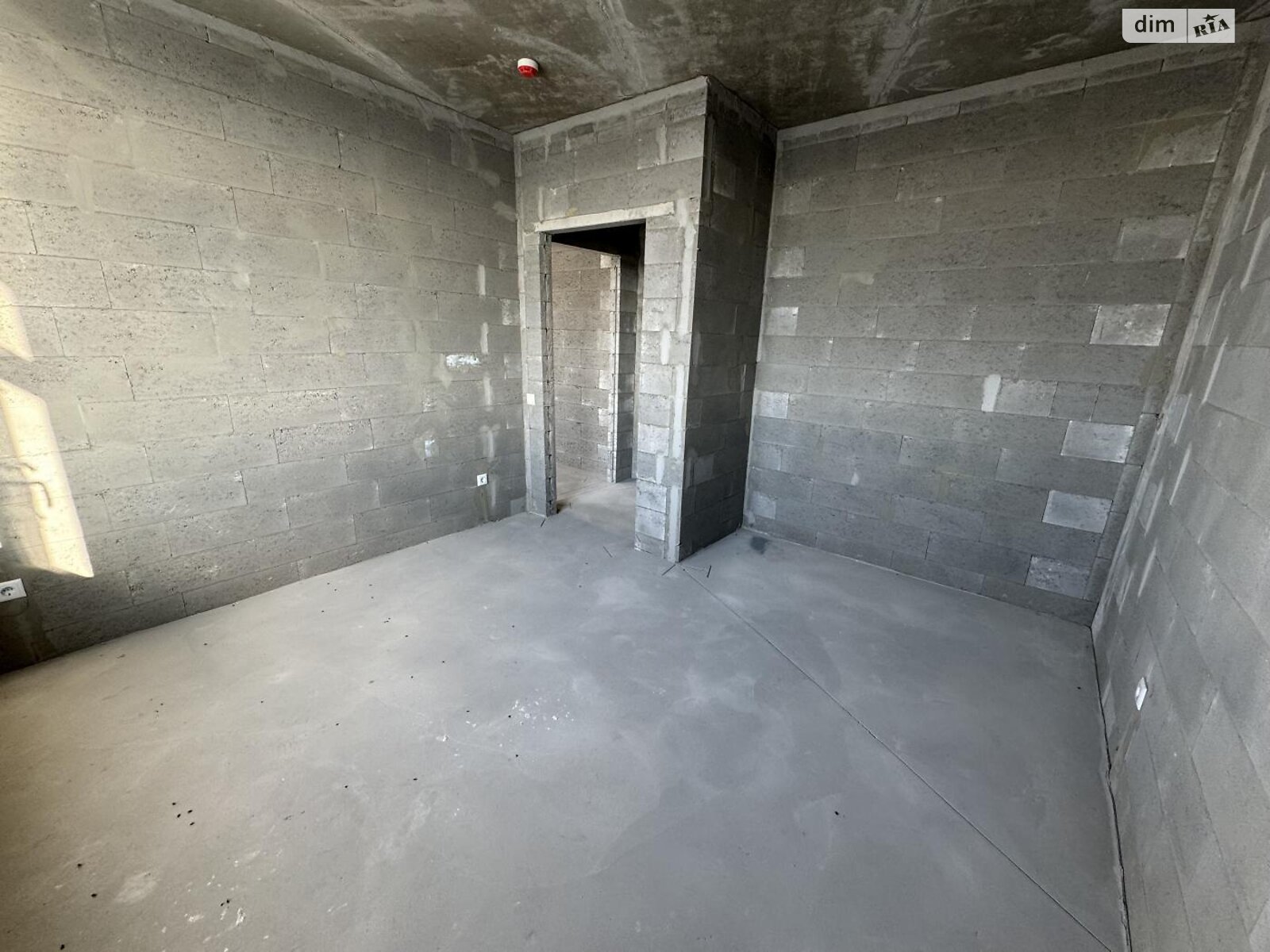 Продажа трехкомнатной квартиры в Киеве, на ул. Никольско-Слободская 15, район Никольская Слободка фото 1