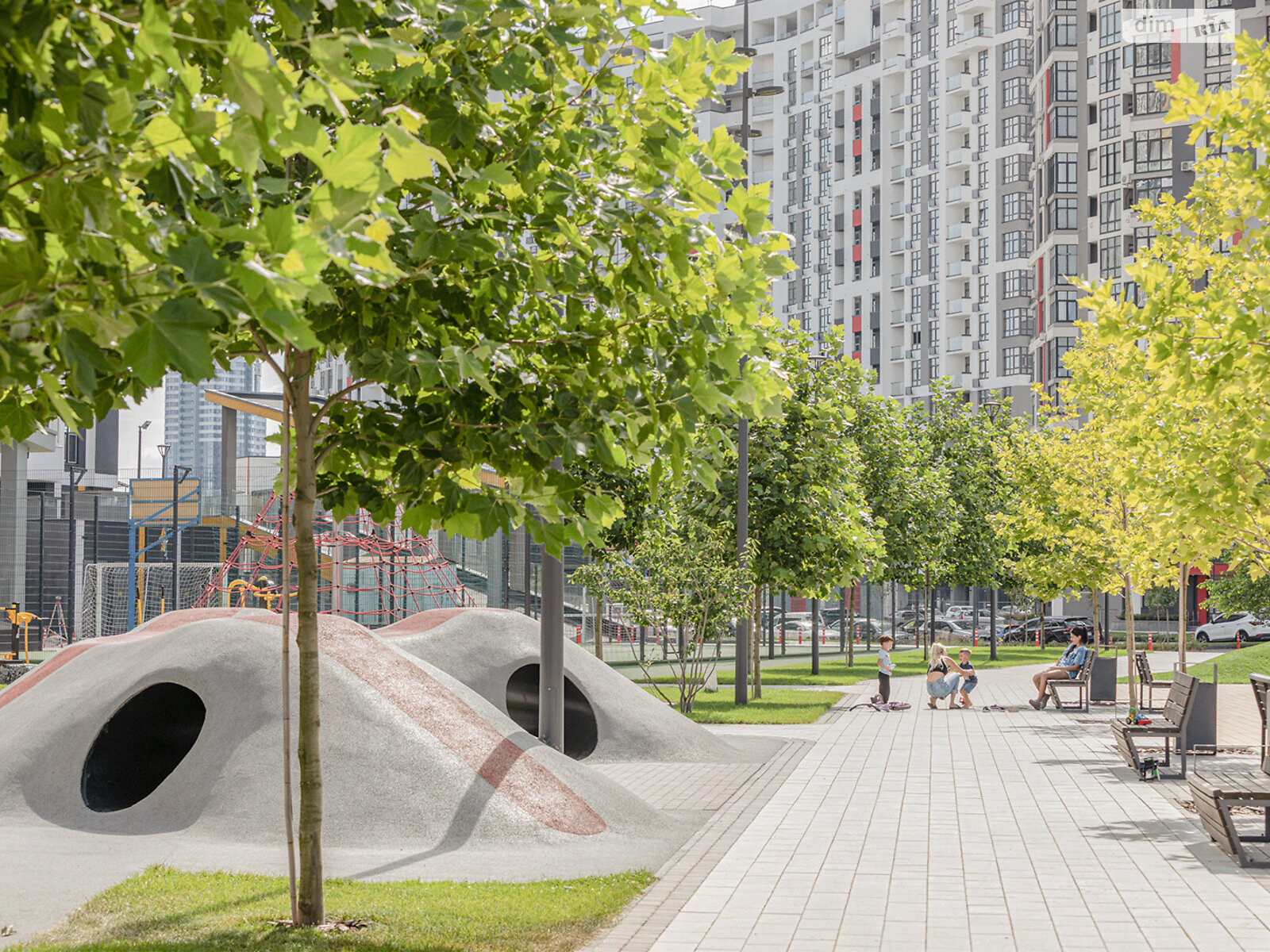 Продажа трехкомнатной квартиры в Киеве, на ул. Евгения Маланюка 101, район Никольская Слободка фото 1