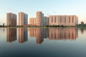 Продажа трехкомнатной квартиры в Киеве, на ул. Евгения Маланюка 101, район Никольская Слободка фото 2