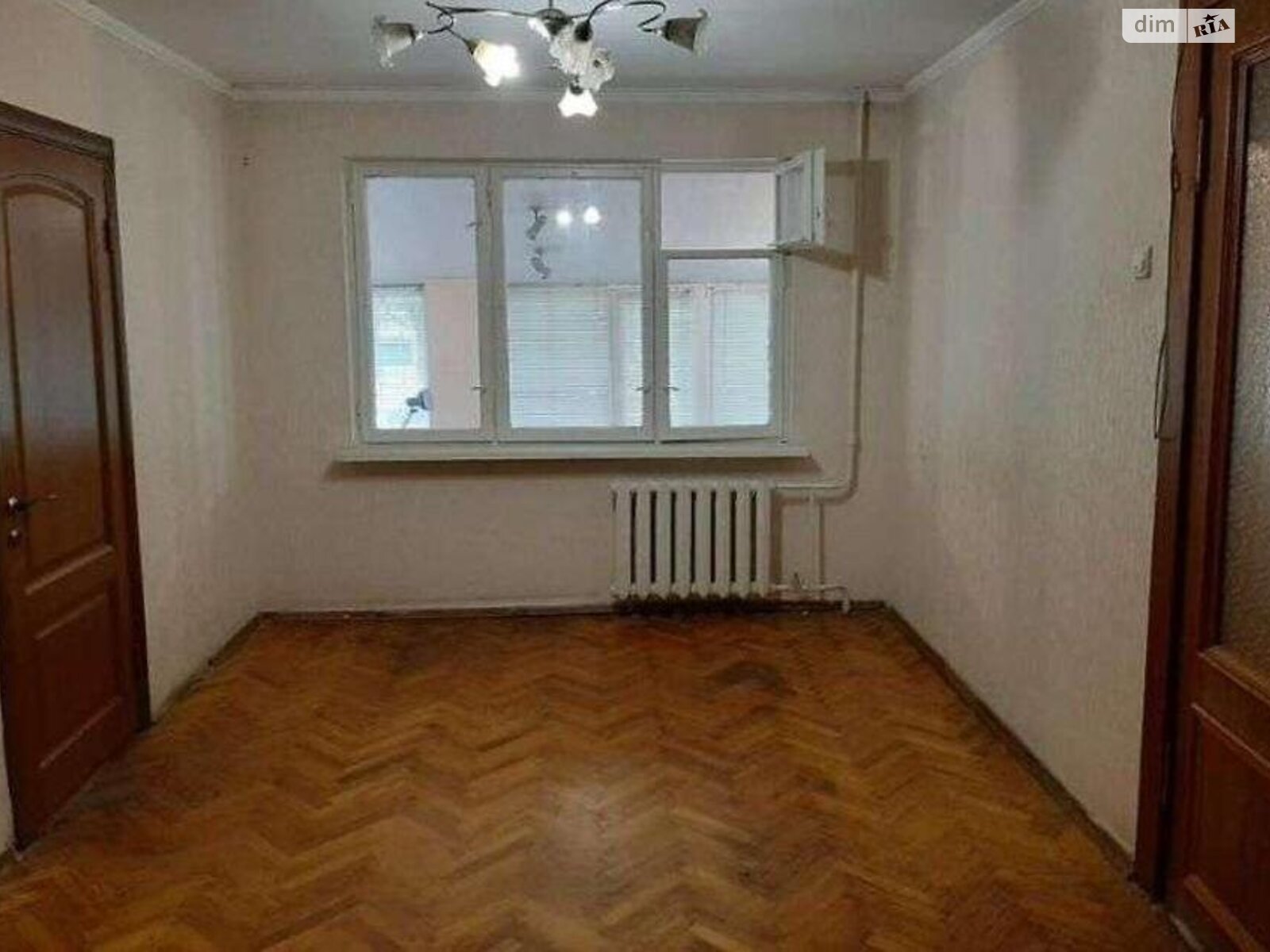 Продажа трехкомнатной квартиры в Киеве, на ул. Мрии 17, район Нивки фото 1