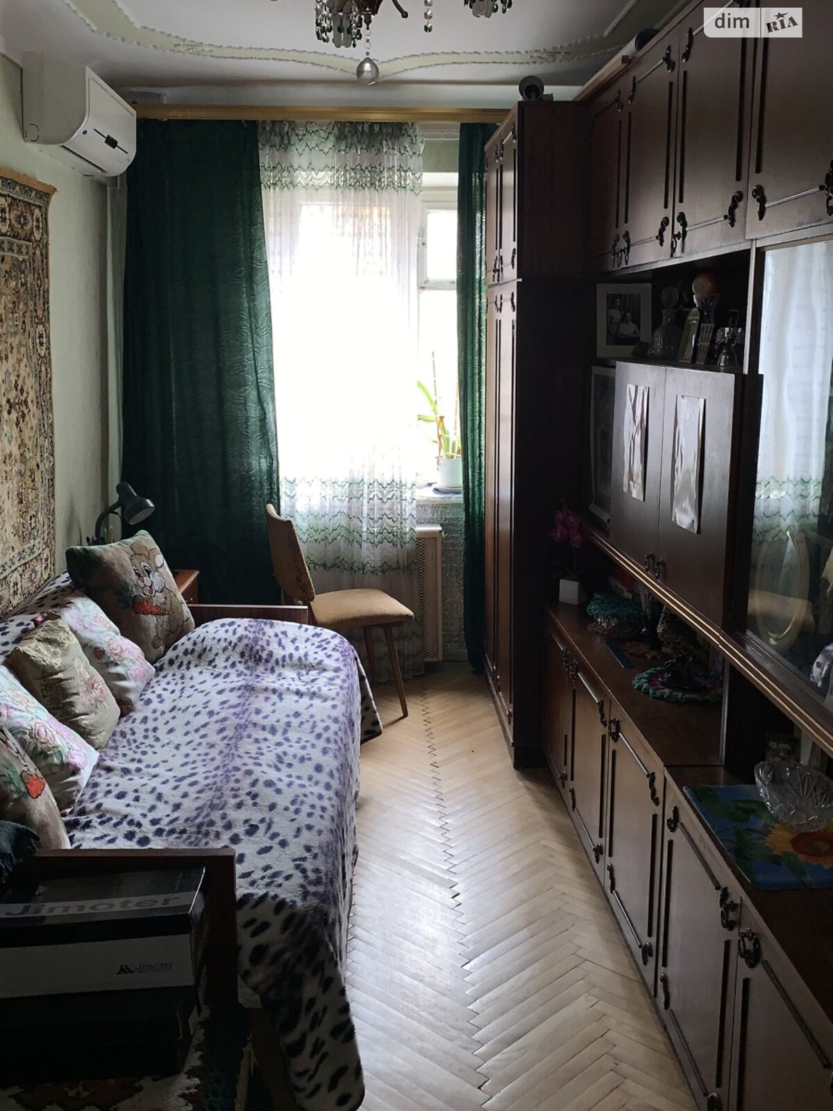 Продажа трехкомнатной квартиры в Киеве, на ул. Салютная 9, район Нивки фото 1