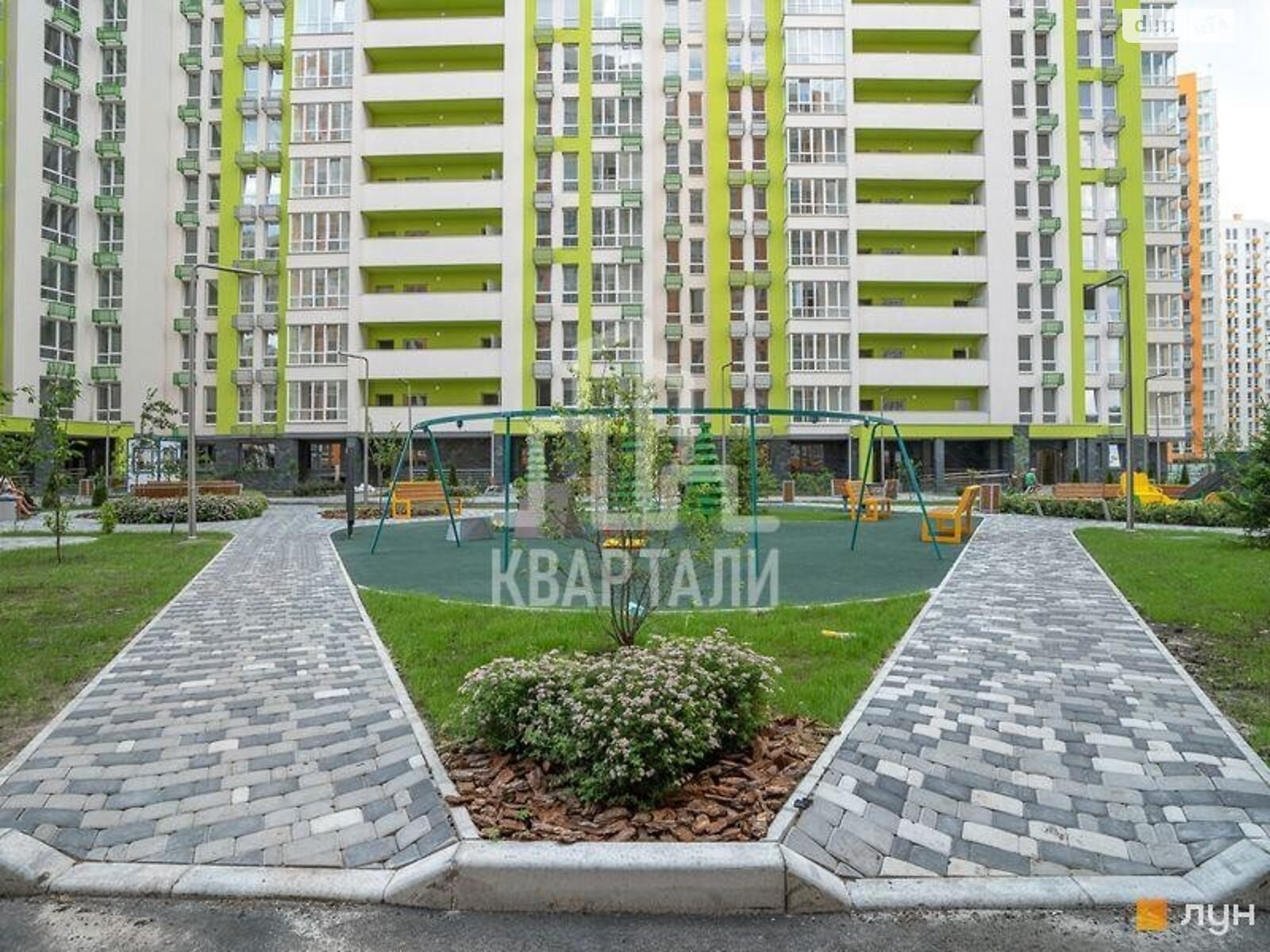 Продажа трехкомнатной квартиры в Киеве, на просп. Берестейский 65В, район Нивки фото 1