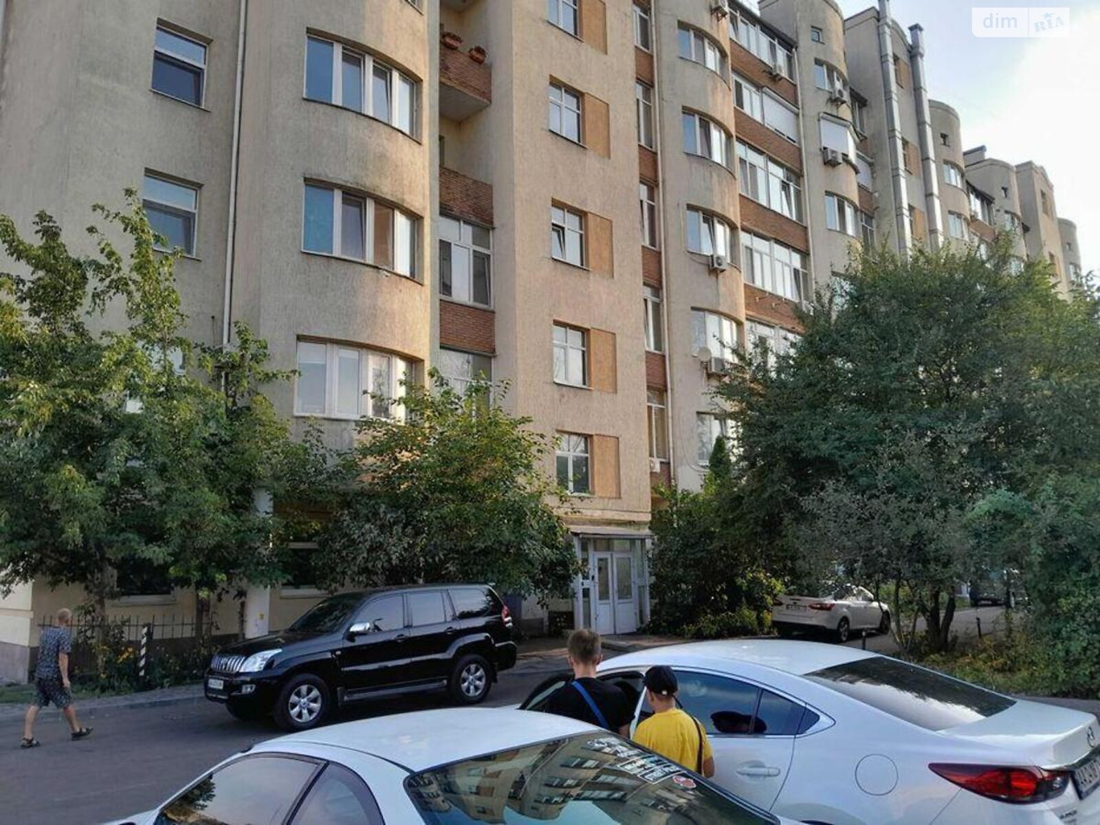 Продажа трехкомнатной квартиры в Киеве, на просп. Берестейский 96, район Нивки фото 1