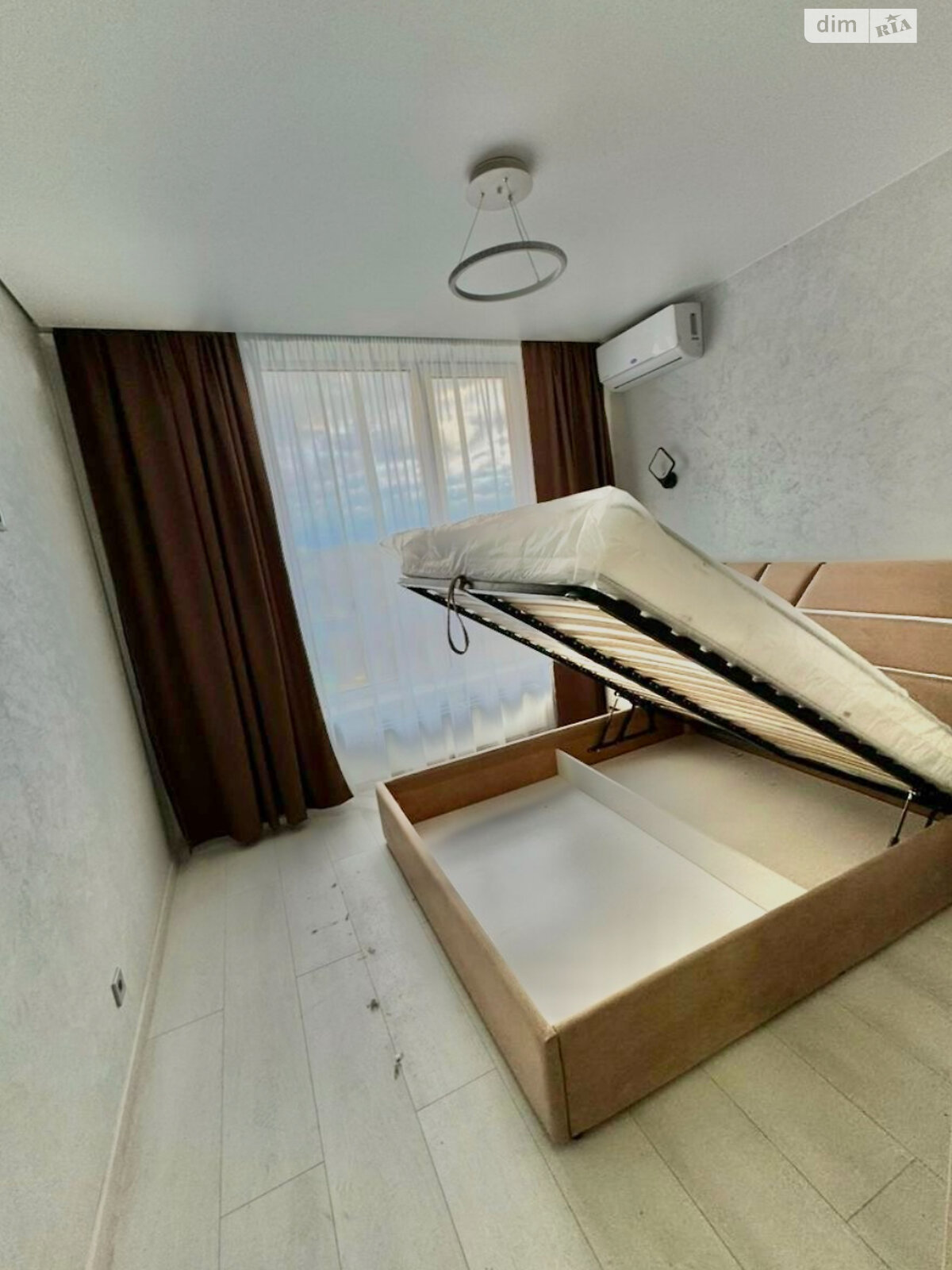 Продаж однокімнатної квартири в Києві, на вул. Данила Щербаківського 52, район Нивки фото 1