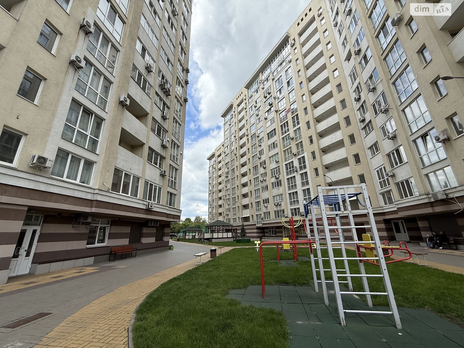 Продаж трикімнатної квартири в Києві, на вул. Нивська 4Г, район Нивки фото 1 Продаж трикімнатної квартири в Києві, на вул. Нивська 4Г, район Нивки фото 1