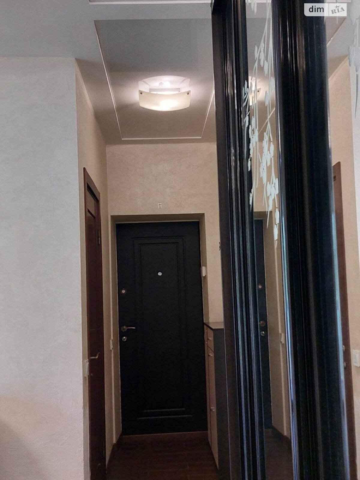 Продажа трехкомнатной квартиры в Киеве, на бул. Павла Вирского 45, район Нивки фото 1 Продажа трехкомнатной квартиры в Киеве, на бул. Павла Вирского 45, район Нивки фото 1