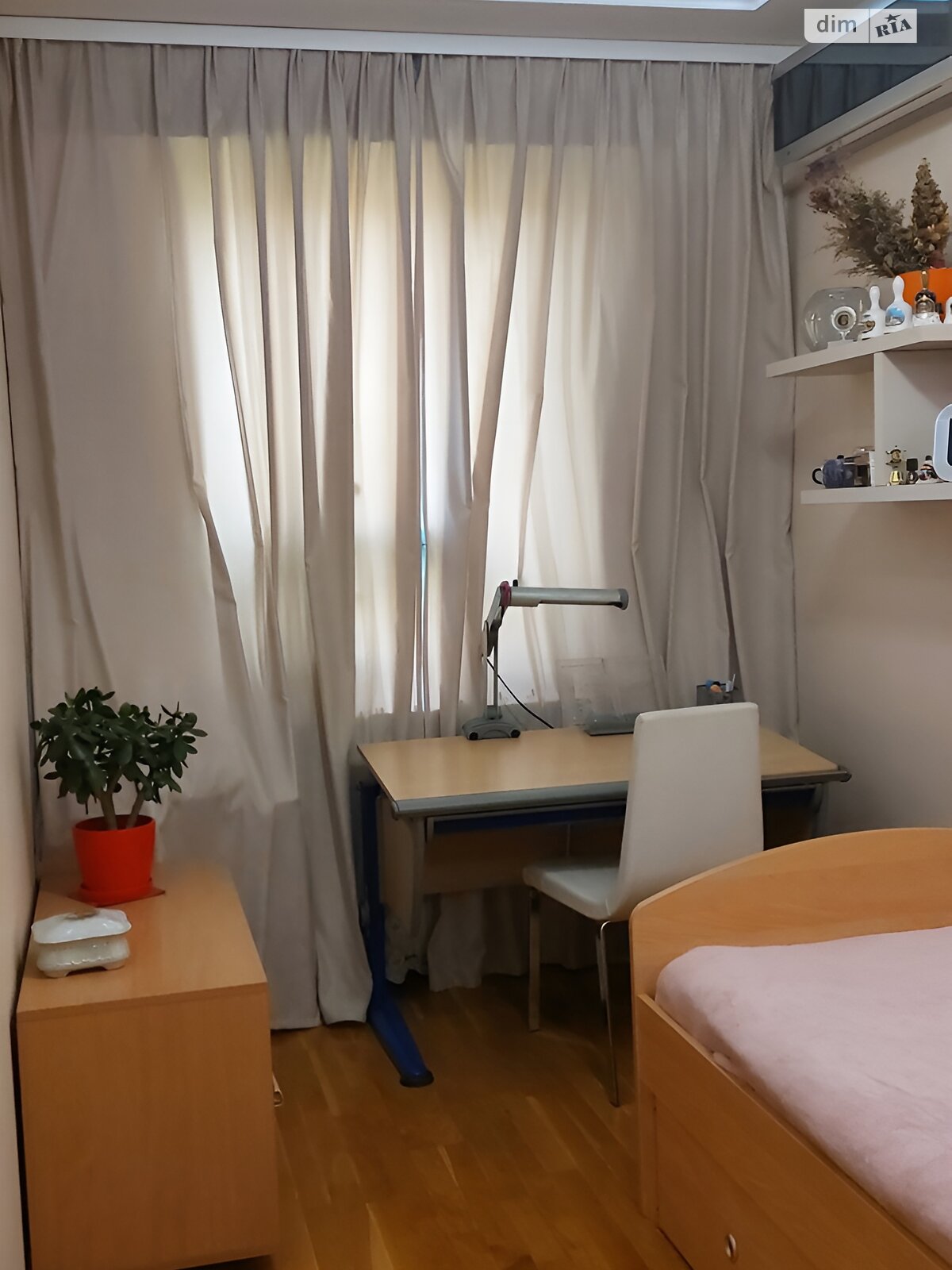 Продажа трехкомнатной квартиры в Киеве, на бул. Павла Вирского 45, район Нивки фото 1 Продажа трехкомнатной квартиры в Киеве, на бул. Павла Вирского 45, район Нивки фото 1
